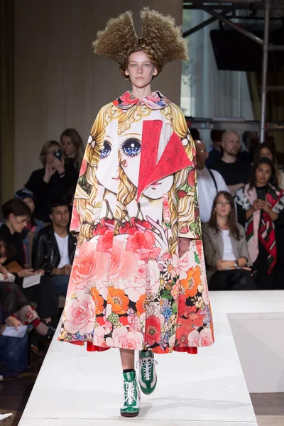 Look 11